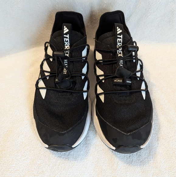 Youth Adidas Sneakers - Picture 2 of 7